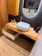 Carica l'immagine nel visualizzatore di Gallery, Mensola piano lavabo in Cirmolo del Trentino Alto Adige (Pino Cembro ) spazzolato