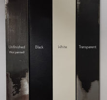 Carica l'immagine nel visualizzatore di Gallery, Tavolo in Rovere massello naturale piallato a mano verniciato all'acqua ad effetto naturale