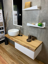 Carica l'immagine nel visualizzatore di Gallery, Piano lavabo in Rovere Rosso con cassetto integrato laccato bianco