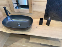 Carica l'immagine nel visualizzatore di Gallery, Mensola piano lavabo in Rovere massello scortecciato con bordo frontale spazzolato
