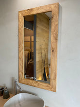 Carica l'immagine nel visualizzatore di Gallery, Specchio in Cedro del Libano massello antico sbozzato e piallato a mano