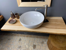 Carica l&#39;immagine nel visualizzatore di Gallery, Piano lavabo e specchio in Frassino olivato piallato a mano. In pronta consegna.
